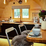 Cliff Stud Retreat - Luxury And Cosy *