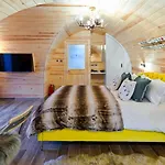 Cliff Stud Retreat - Luxury And Cosy