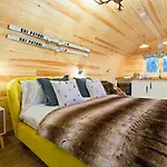 キャンプ場 Cliff Stud Retreat - Luxury And Cosy