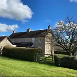 Cliff Stud Retreat - Luxury And Cosy *