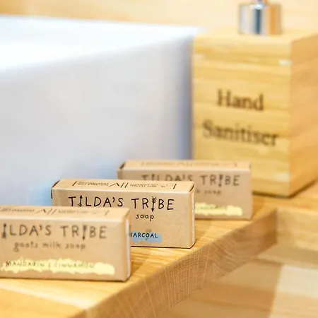 Cliff Stud Retreat - Luxury And Cosy * 헴슬리