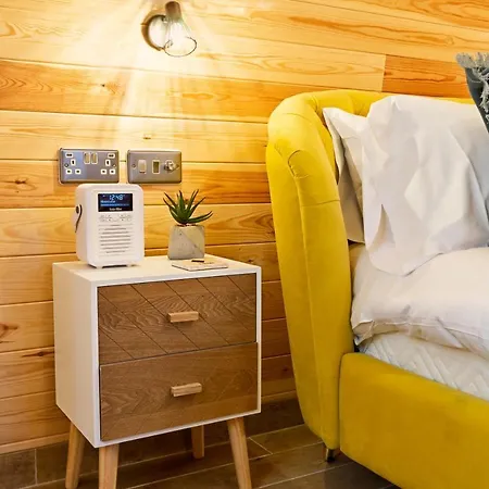 Cliff Stud Retreat - Luxury And Cosy *