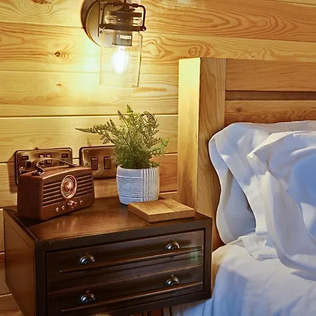 Cliff Stud Retreat - Luxury And Cosy *