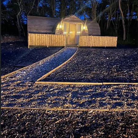 Cliff Stud Retreat - Luxury And Cosy Camping *